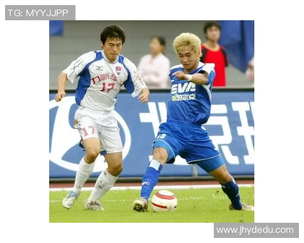 上海足球队的耐力挑战与提升策略探讨 上海足球队的耐力挑战与提升策略探讨