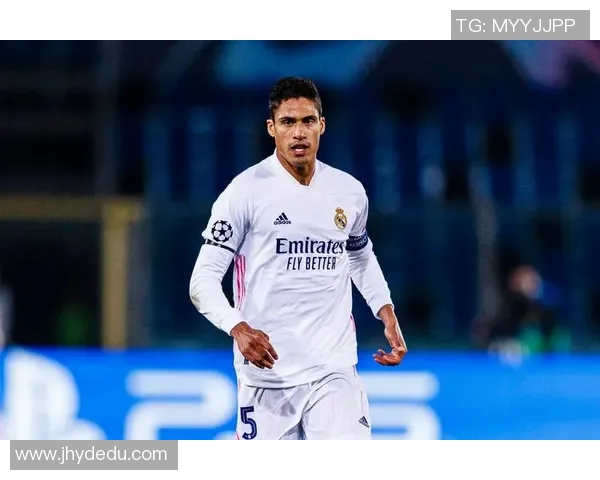 年底出生的足球明星们的辉煌成就与传奇故事揭秘