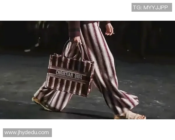 足球明星的道具拍摄背后故事揭秘与创意灵感的碰撞与融合