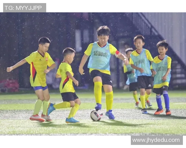 足球明星身高180的魅力与成就解析以及对比赛的影响探讨