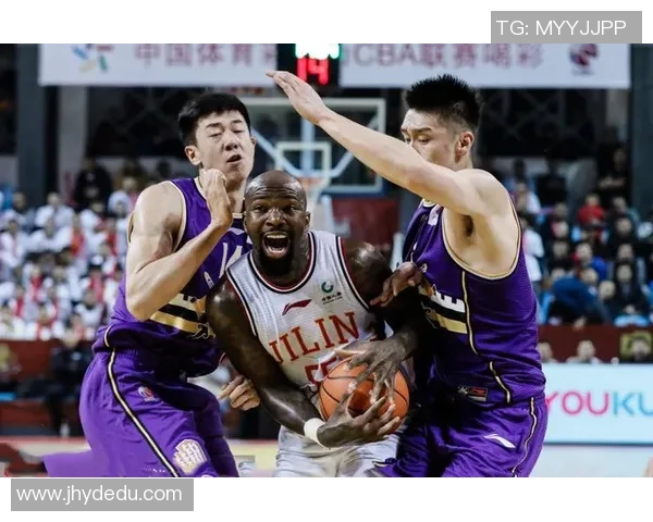 重庆篮球队强势领跑联赛积分榜目前积分高达95分