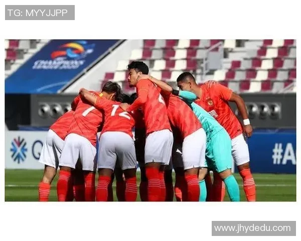 武汉羽毛球队与成都羽毛球队赛后复盘分析比赛节奏与战术对比