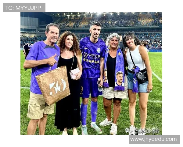 足球明星年收入揭秘他们的财富与成就背后的故事 足球明星年收入揭秘他们的财富与成就背后的故事