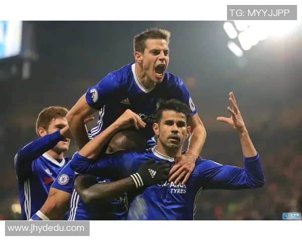 上海足球队默契配合解析:战术演变与团队协作的成功之道 上海足球队默契配合解析:战术演变与团队协作的成功之道