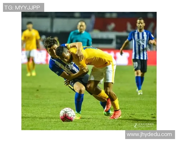 足球明星摔角大赛精彩瞬间集锦让你领略不一样的运动魅力与激情 足球明星摔角大赛精彩瞬间集锦让你领略不一样的运动魅力与激情